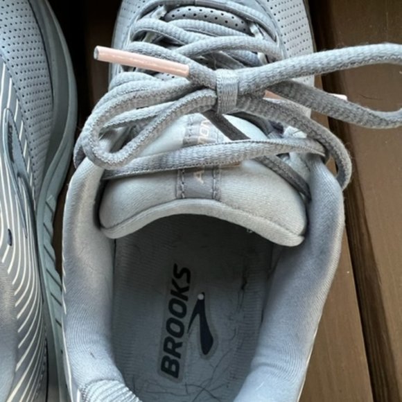 Brooks Woman’s athletic walking shoes - Like NEW - Picture 7 of 9